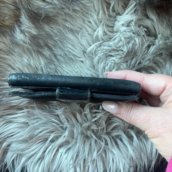 Authentic Gucci Wallet - Picture 5 of 9